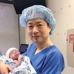 John Zhang musiał wykonać zabiegi w Meksyku, ponieważ podobne operacje są zabronione w USA