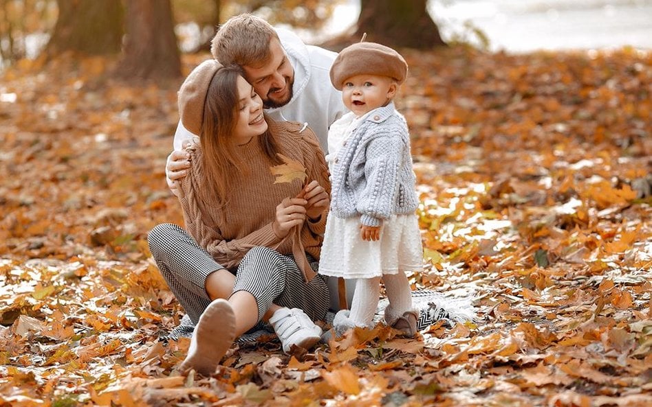 Jeśli mieć dzieci, to najlepiej dwójkę – niezmiennie od lat deklarują Polki i Polacy. Realizacja mar