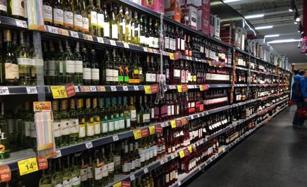 Jak mierzyć odległość sklepu z alkoholem od pobliskiej szkoły