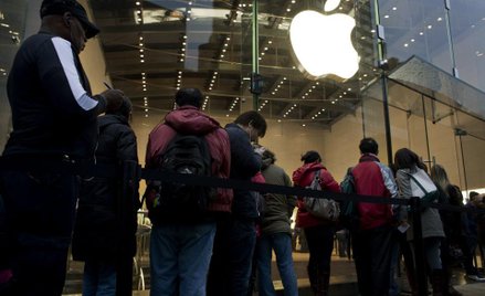 Apple nareszcie wchodzi do Dow Jonesa