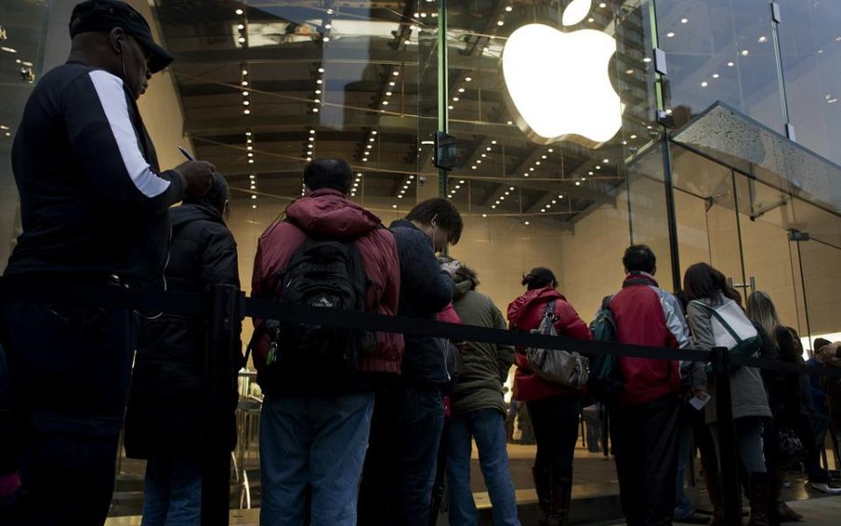 Apple zadłużył się dla inwestorów