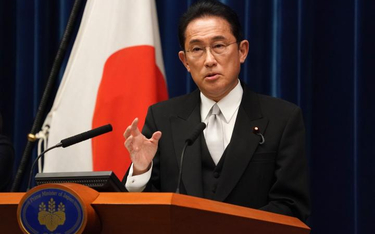 Fumio Kishida, nowy premier Japonii, zapowiada prospołeczne reformy, ale nie wzbudziło to euforii na