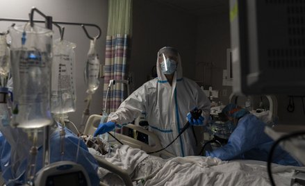 USA: Doba z rekordową liczbą zgonów zakażonych koronawirusem SARS-CoV-2