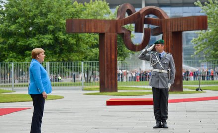 Powrót drgawek Angeli Merkel. "Nie ma powodów do obaw"