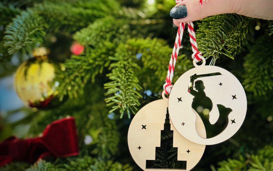 Darmowe zawieszki od Urzędu Miasta będę rozdawane w kilku miejscach Warszawy