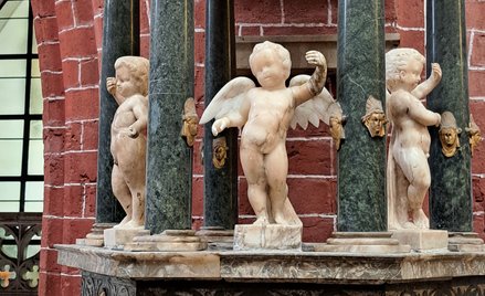 Putta z ambony kościoła św. Marii Magdaleny we Wrocławiu
