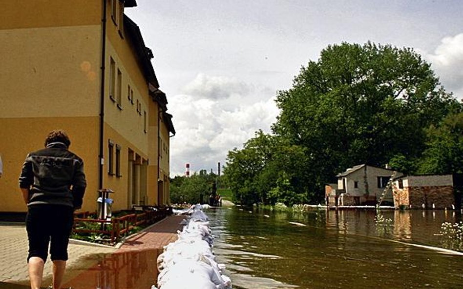 Tak wyglądały podtopione, przez pierwszą falę powodziową domy w Wawrze