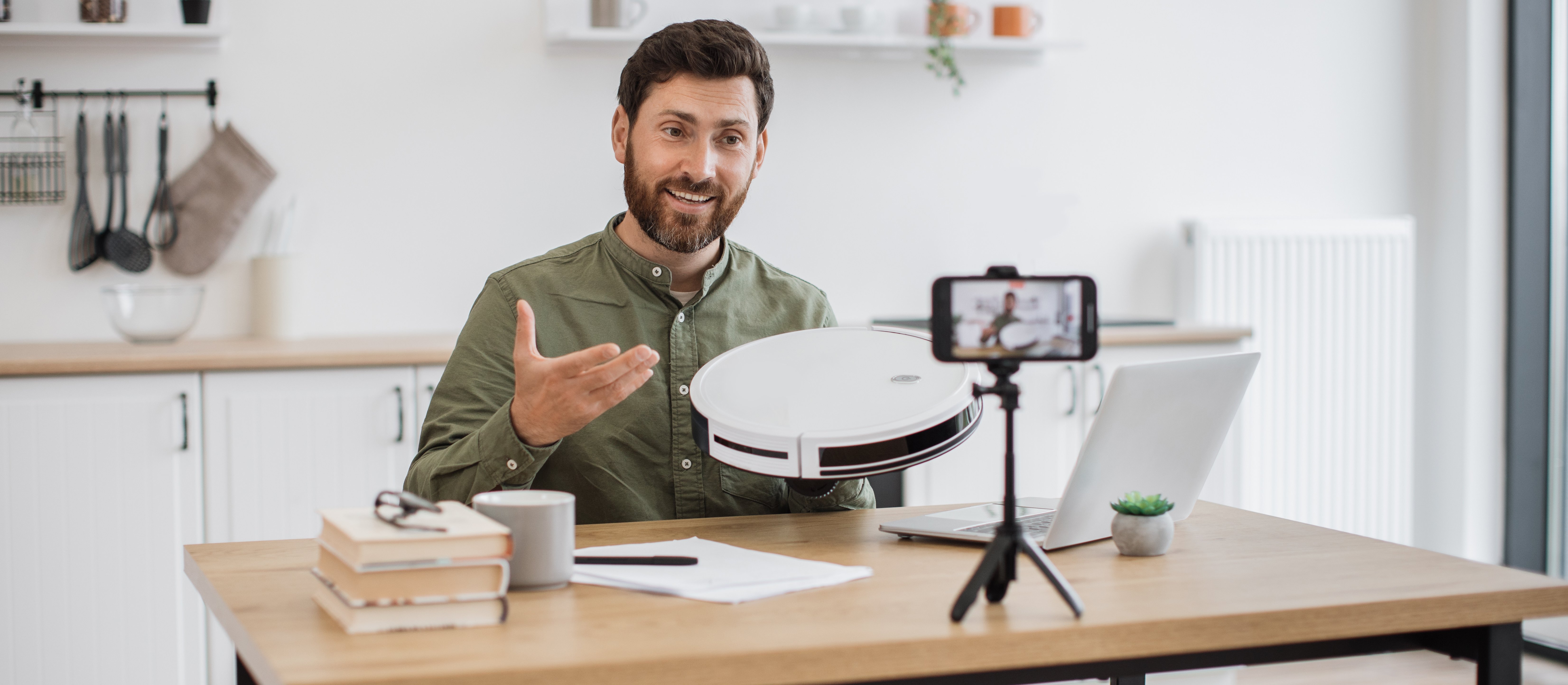 Polacy pokochali roboty sprzątające. Nie szczędzą na ich zakupie