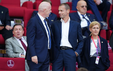 Gianni Infantino (z lewej) i Aleksander Ceferin chcą rządzić światowym oraz europejskim futbolem jes