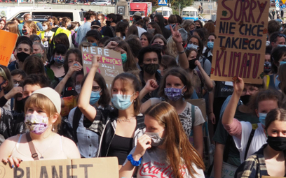 Co na swój temat słyszą nastoletnie aktywistki klimatyczne?