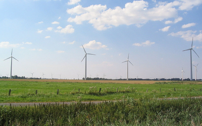 Energia elektryczna z wiatraków ma posłużyć do produkcji wodoru w elektrolizerach.
