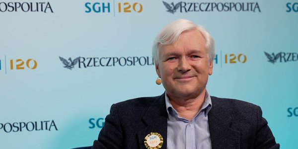 Wsie nie patrzą w przyszłość z optymizmem, duże miasta są zadowolone | OEES 2025