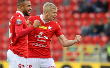 Piłkarze Wisły Kraków cieszą się ze zdobytego gola