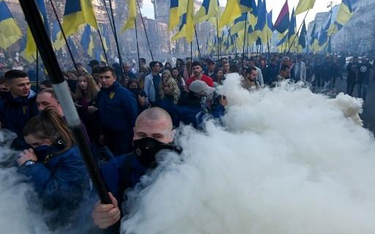 Kijów: dziesiątki tysięcy ludzi na Majdanie