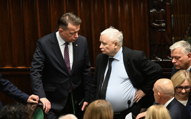 Jarosław Kaczyński i Mariusz Błaszczak w Sejmie