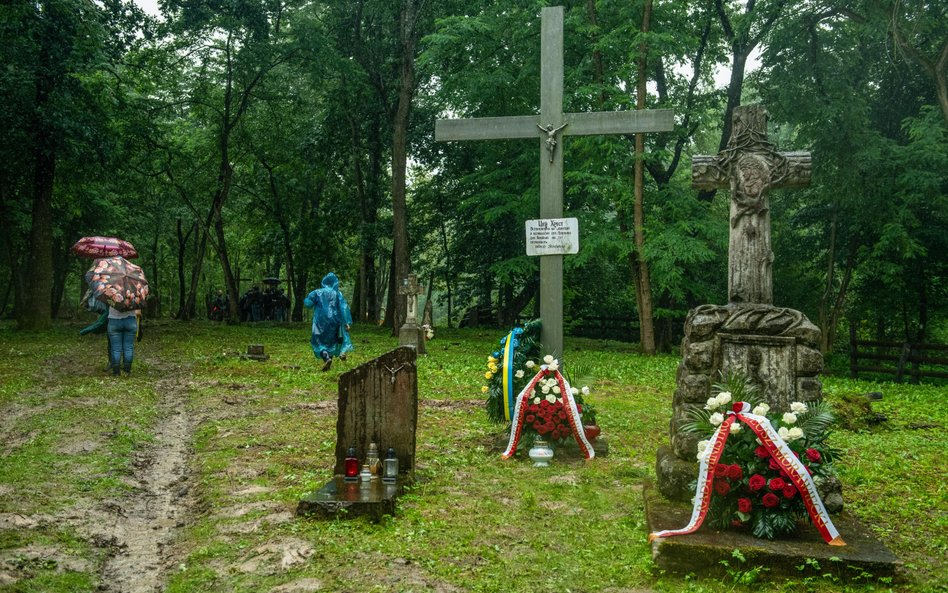 Cmentarz w Puźnikach, gdzie szukano zbiorowej mogiły ofiar rzezi wołyńskiej
