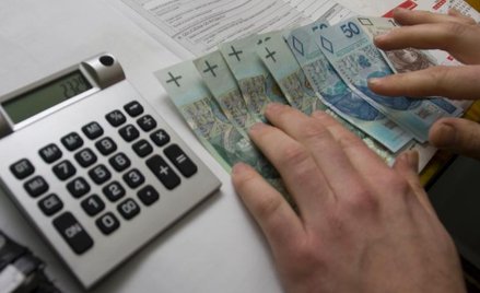 Cięcie OFE niewiele dało: dług szybko rośnie