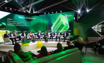 Uczestnicy debaty „Bezpieczeństwo żywnościowe – zrównoważone rolnictwo – środki zapewniające efektyw