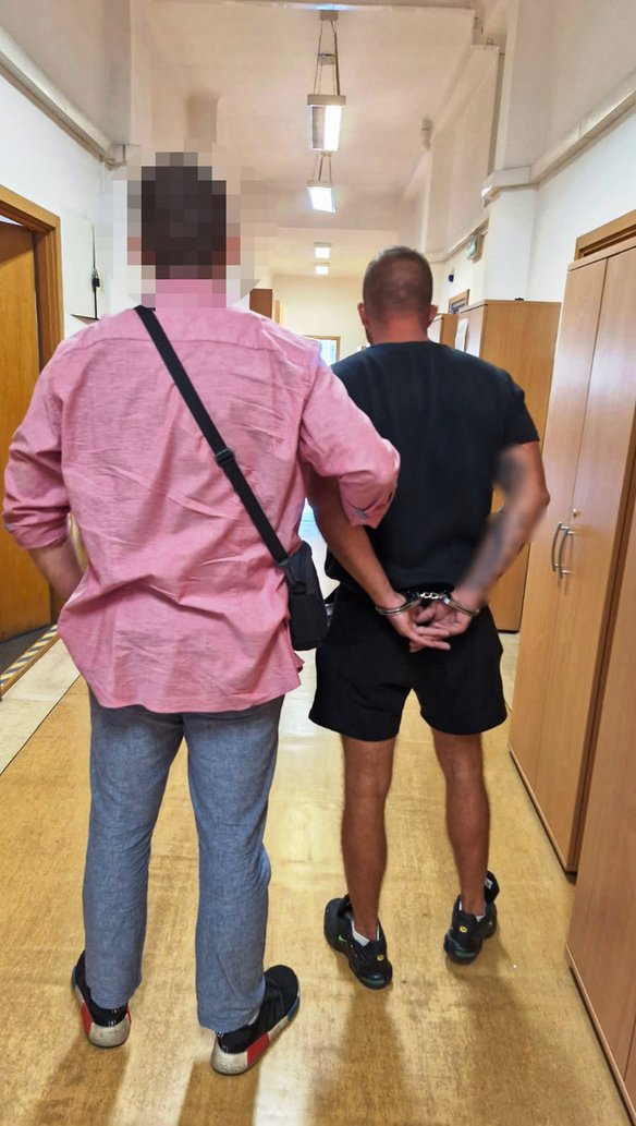 Policja zatrzymała w tej sprawie trzy osoby