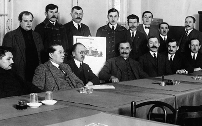 Król lobbystów II RP Marian Dąbrowski (drugi od lewej) ze współtowarzyszami z Zarządu Głównego PSL P