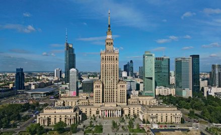 „Pałac Kultury. Niekochany symbol miasta”, reż. Jessika Szczakiel, dystr. ARTE.tv