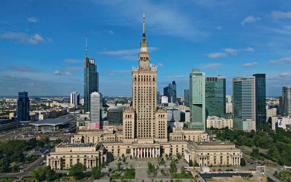 „Pałac Kultury. Niekochany symbol miasta”, reż. Jessika Szczakiel, dystr. ARTE.tv