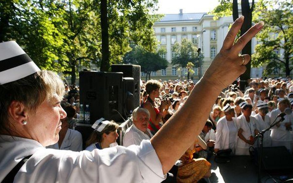 Białe miasteczko pielęgniarek, lipiec 2007