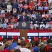 Donald Trump na wiecu: Oni są elitą? Mam ładniejsze domy, niż oni