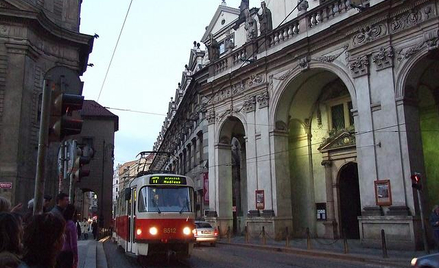 Praski trwamwaj. jeszcze bez dostępu do Internetu (fot. TravelEden)