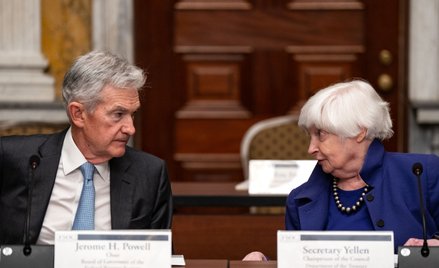 Prezes Fed Jerome Powell i sekretarz skarbu USA Janet Yellen