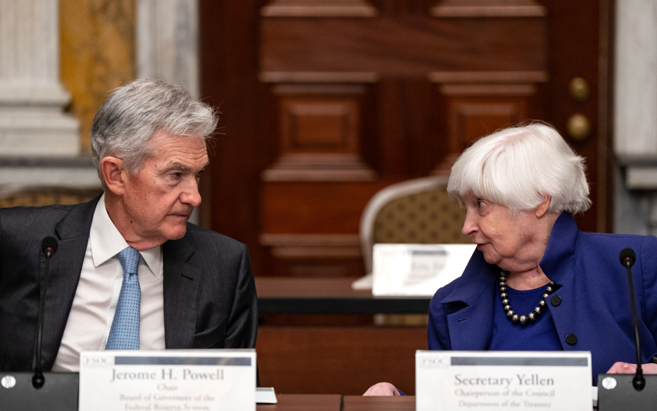 Prezes Fed Jerome Powell i sekretarz skarbu USA Janet Yellen