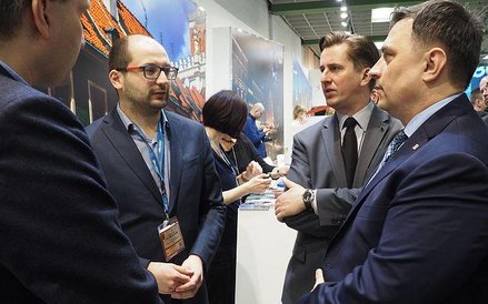 Stoisko Poznania, rozmowa z dyrektorem Poznańskiej Organizacji Turystycznej Janem Mazurczakiem