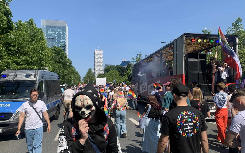 Wśród uczestników nie brakowało osób w nietypowych strojach i charakteryzacjach