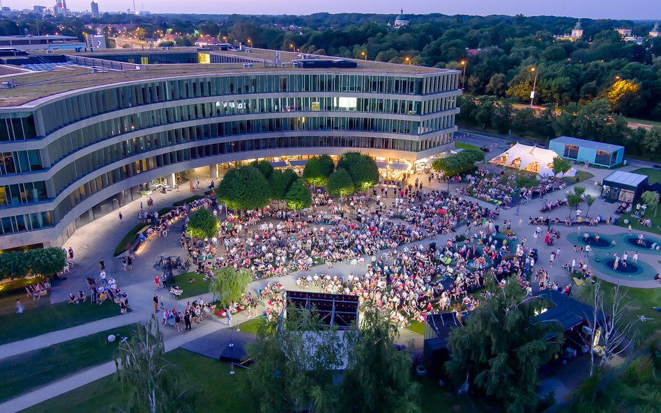 Capital Park sprzedaje Royal Wilanów