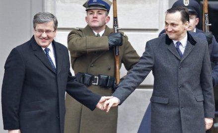 Bronisław Komorowski krytykuje wpis ministra Sikorskiego o Powstaniu Warszawskim