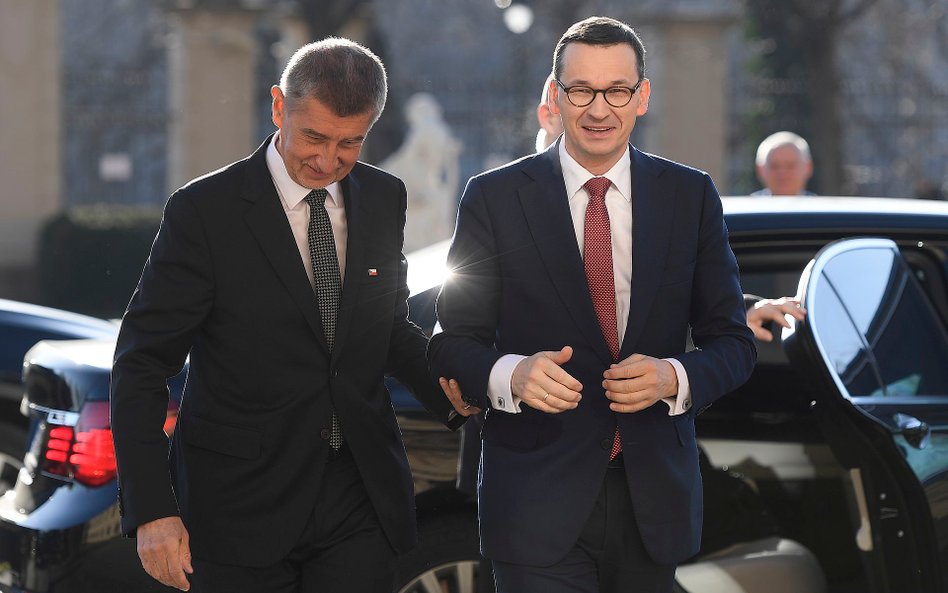 Morawiecki odwołał wyjazd na Węgry. Nie chce się spotkać z premierem Czech