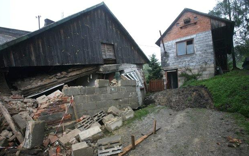 Osuwanie się ziemi najbardziej odczuła Lanckorona, gdzie ofiarą żywiołu padło ponad sto domów