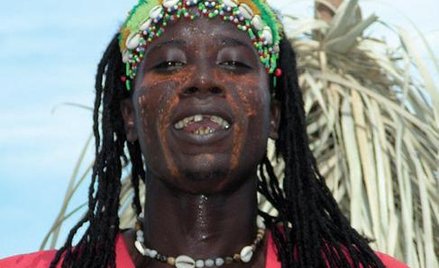 Gambia więzi czarowników