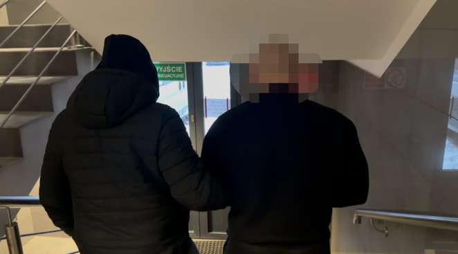 Na podstawie zgromadzonych dowodów prokurator wydał decyzję o przymusowym zatrzymaniu podejrzanych.