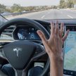 Tesla: ograniczenia i podwyżka ceny Autopilota