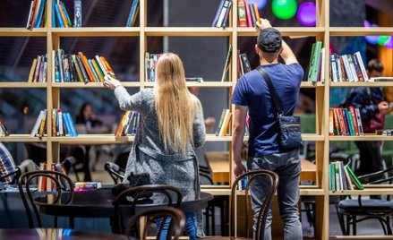 Moda na czytanie w centrach handlowych