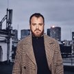 Gość „Plusa Minusa” poleca. Wojciech Chmielarz: Autor kryminałów żyje intensywnie