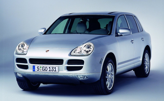 Pierwsza generacja Porsche Cayenne (2002 - 2007).