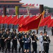Plac Tiananmen we wtorek. Czerwone sztandary, portret Mao Dzedonga i ani słowa o rocznicy