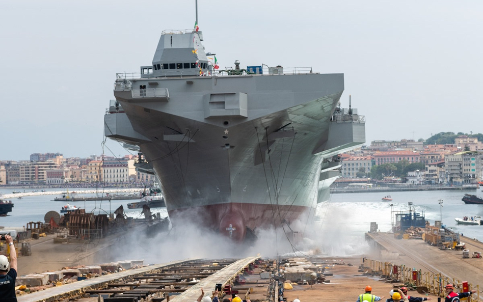 Wodowanie wielozadaniowego okrętu desantowego Trieste. Fot./ Fincantieri.