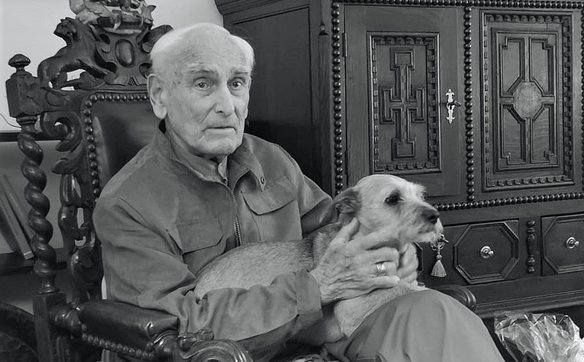 Ostatnie lata życia Kosiński spędził w Podkowie Leśnej pod Warszawą