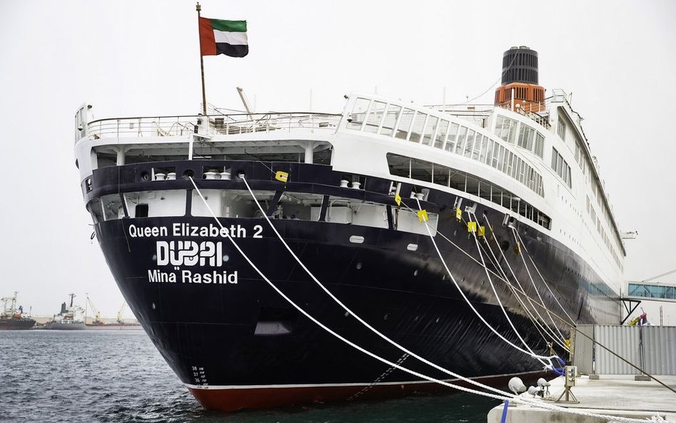 Dziewiczy rejs liniowca odbył się z Southampton w Anglii do Nowego Jorku w 1969 roku. Statek miał wt