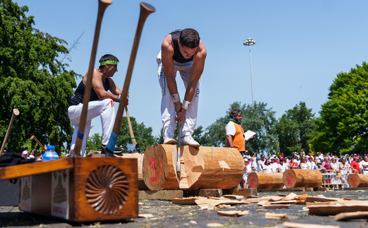 Durante las vacaciones también se celebran otras competiciones tradicionales.