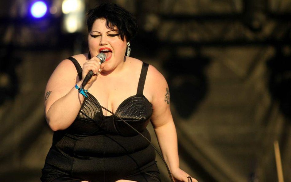 Beth Ditto, otyła piosenkarka zespołu The Gossip