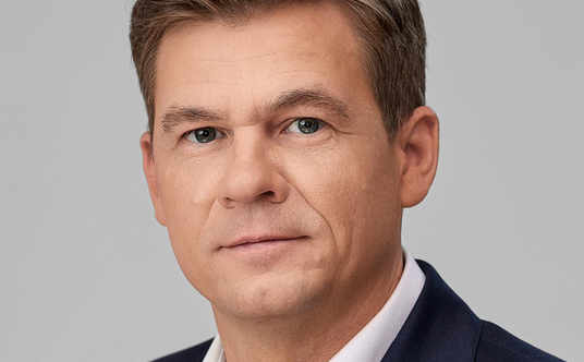 Marcin A. Piasecki  - Dyrektor Wykonawczy, IFM Investors, odpowiedzialny za inicjowanie, realizację 